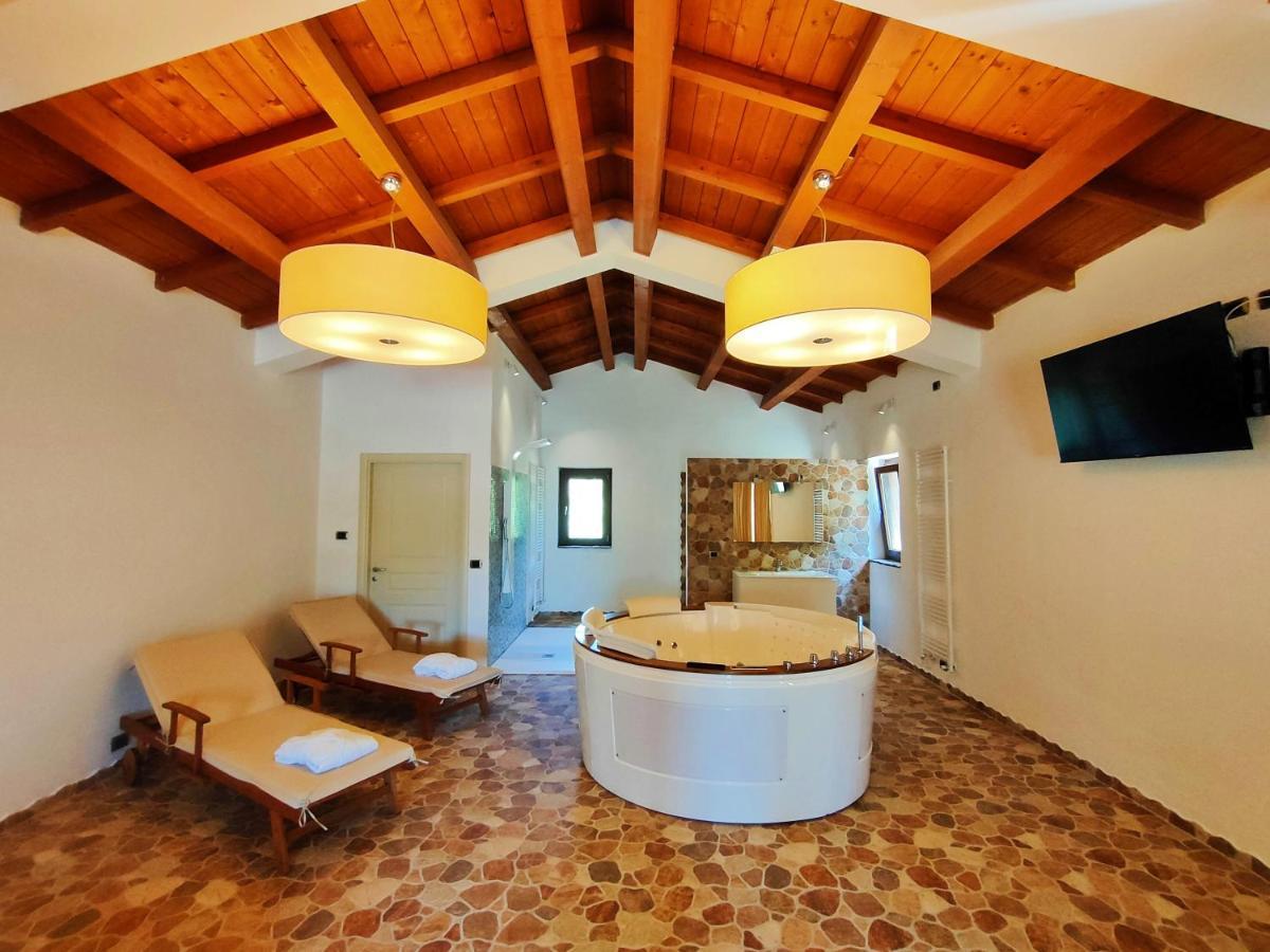 Agriturismo Borgo Biaia Camporgiano Exterior foto