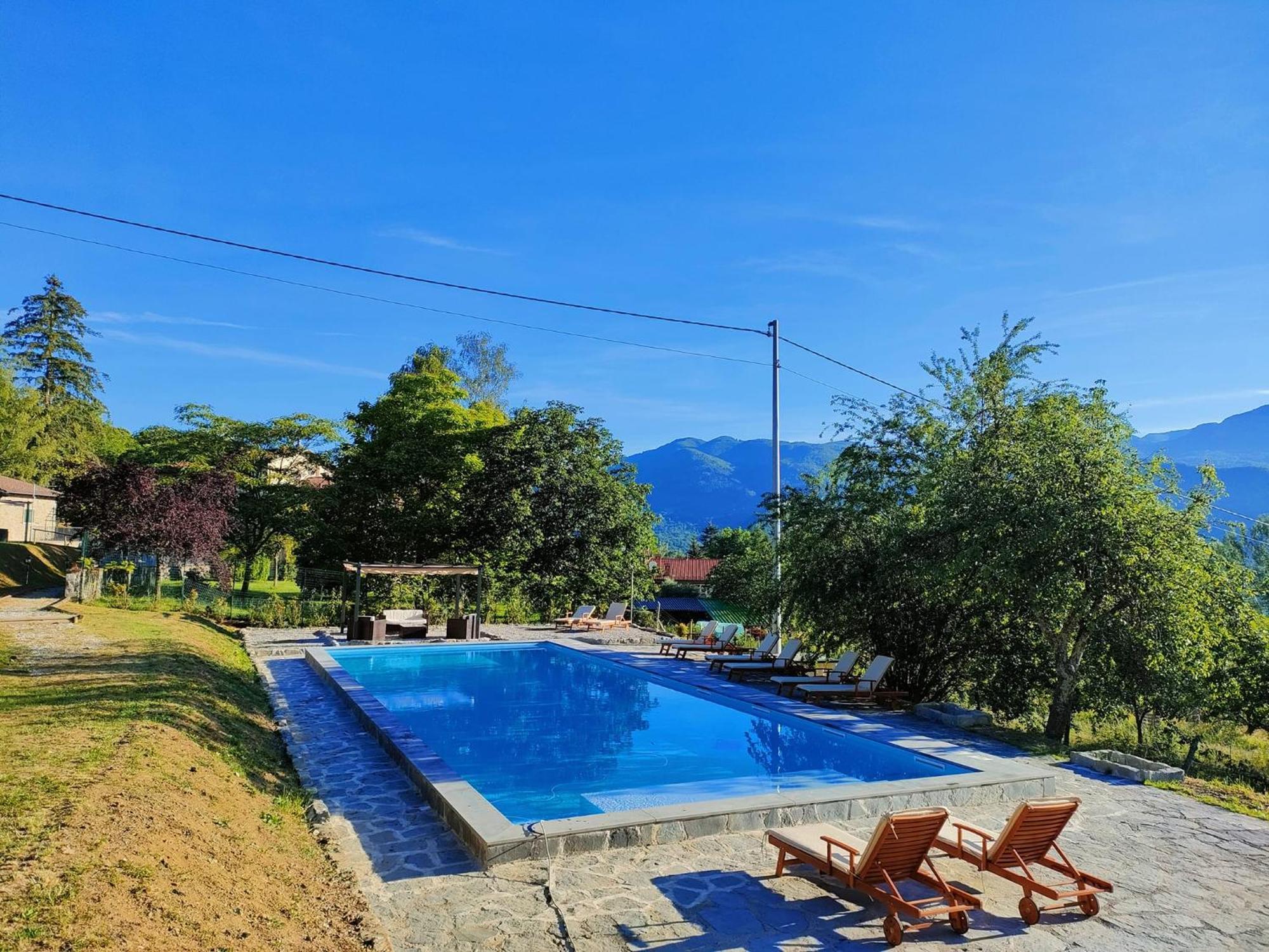 Agriturismo Borgo Biaia Camporgiano Exterior foto