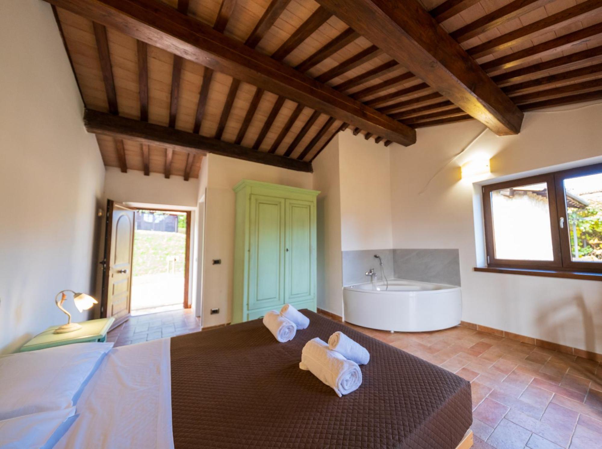 Agriturismo Borgo Biaia Camporgiano Exterior foto
